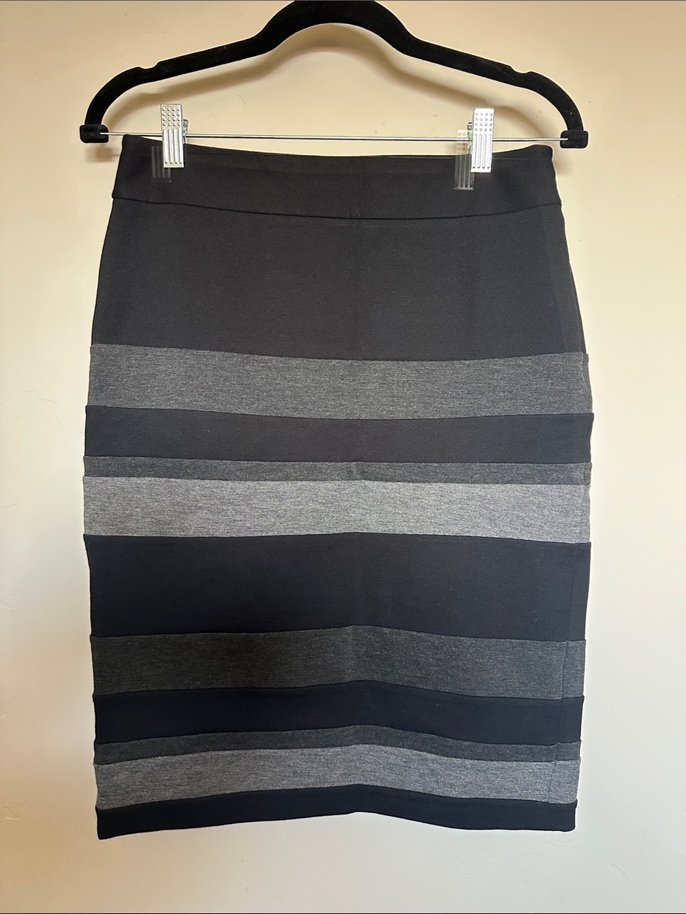 White House Black Market Black and Gray Horizontal-Stripe Pencil Skirt